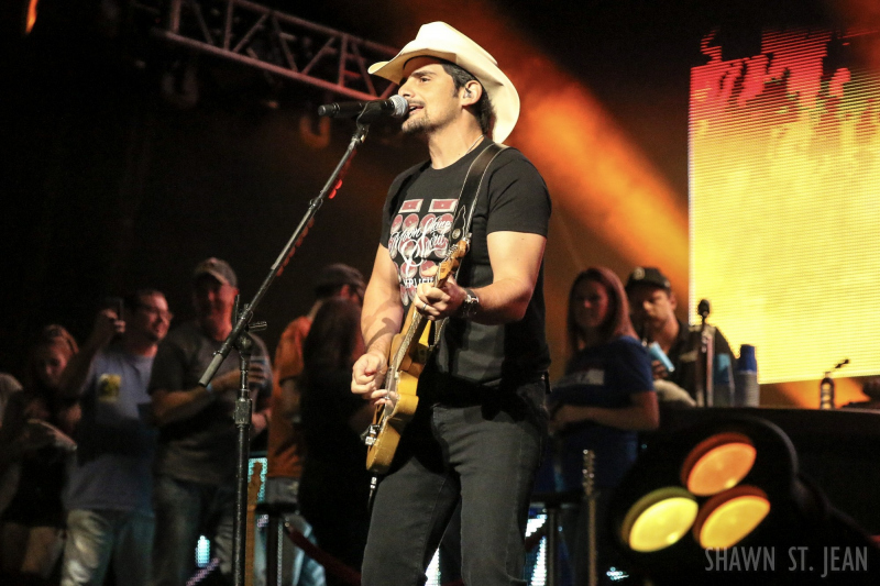 Brad Paisley in Hartford on August 6, 2017 / Photo by Shawn St. Jean