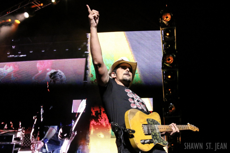 Brad Paisley in Hartford on August 6, 2017 / Photo by Shawn St. Jean