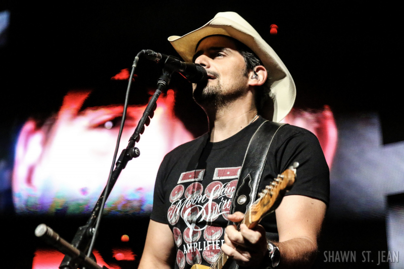 Brad Paisley in Hartford on August 6, 2017 / Photo by Shawn St. Jean