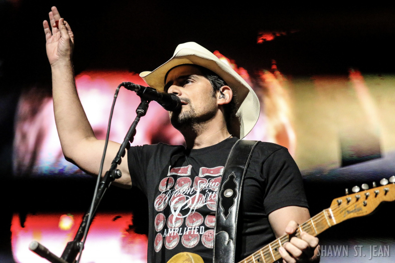 Brad Paisley in Hartford on August 6, 2017 / Photo by Shawn St. Jean