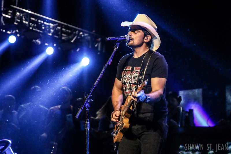 Brad Paisley in Hartford on August 6, 2017 / Photo by Shawn St. Jean