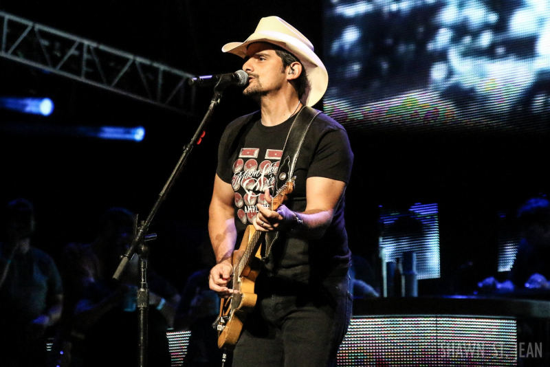 Brad Paisley in Hartford on August 6, 2017 / Photo by Shawn St. Jean
