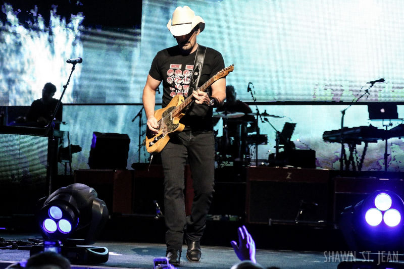 Brad Paisley in Hartford on August 6, 2017 / Photo by Shawn St. Jean