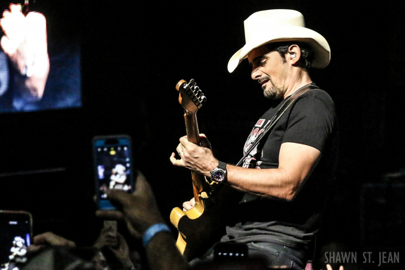 Brad Paisley in Hartford on August 6, 2017 / Photo by Shawn St. Jean