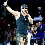 Brantley Gilbert performing at MetLife Stadium on August 15, 2015.
