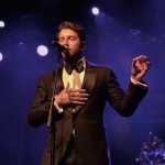 Brett Eldredge at NYC's Irving Plaza on December 1, 2017 / Photo by Karyn Alfini Brett Eldredge at NYC's Irving Plaza on December 1, 2017 / Photo by Karyn Alfini