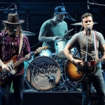 Brothers Osborne opening for Miranda Lambert at Xfinity Theatre in Hartford CT on August 19, 2016