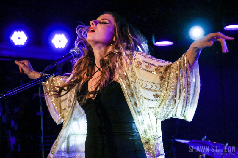 Caitlyn Smith at Mercury Lounge, April 13, 2018 / Photo by Shawn St. Jean