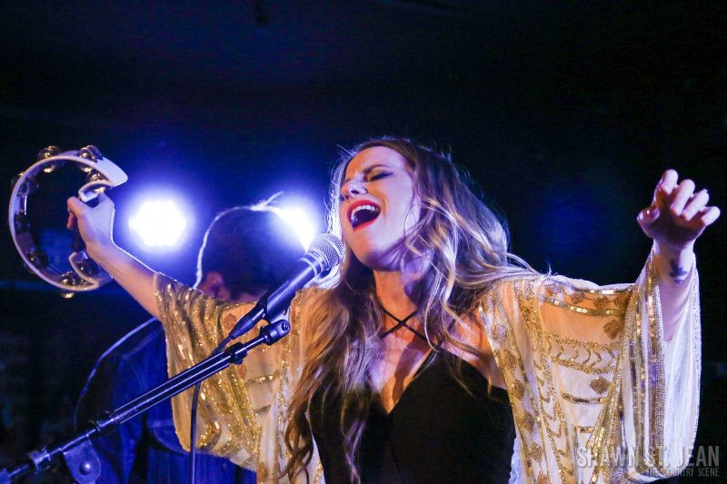 Caitlyn Smith at Mercury Lounge, April 13, 2018 / Photo by Shawn St. Jean