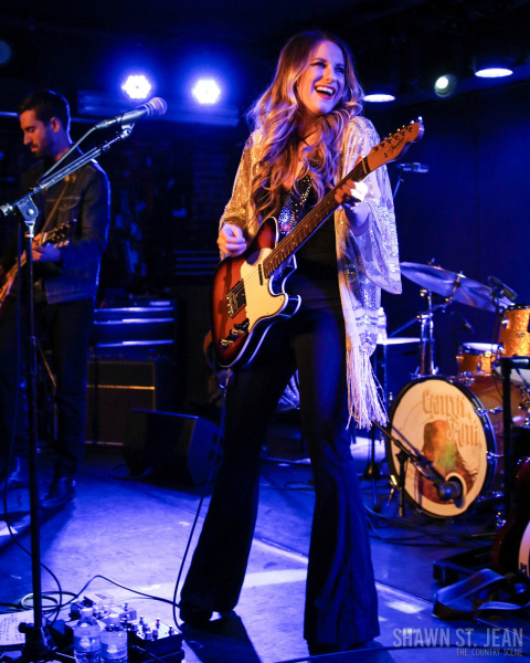 Caitlyn Smith at Mercury Lounge, April 13, 2018 / Photo by Shawn St. Jean