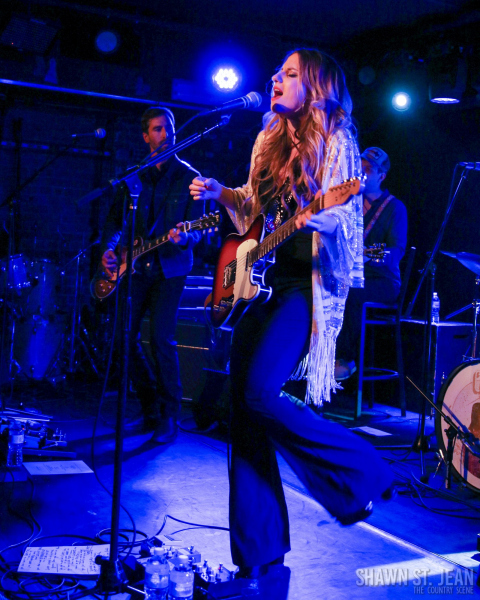Caitlyn Smith at Mercury Lounge, April 13, 2018 / Photo by Shawn St. Jean