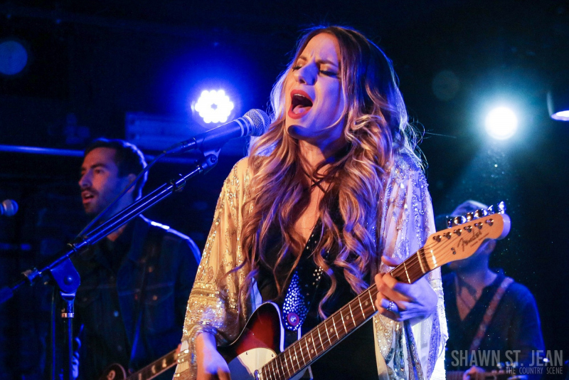 Caitlyn Smith at Mercury Lounge, April 13, 2018 / Photo by Shawn St. Jean