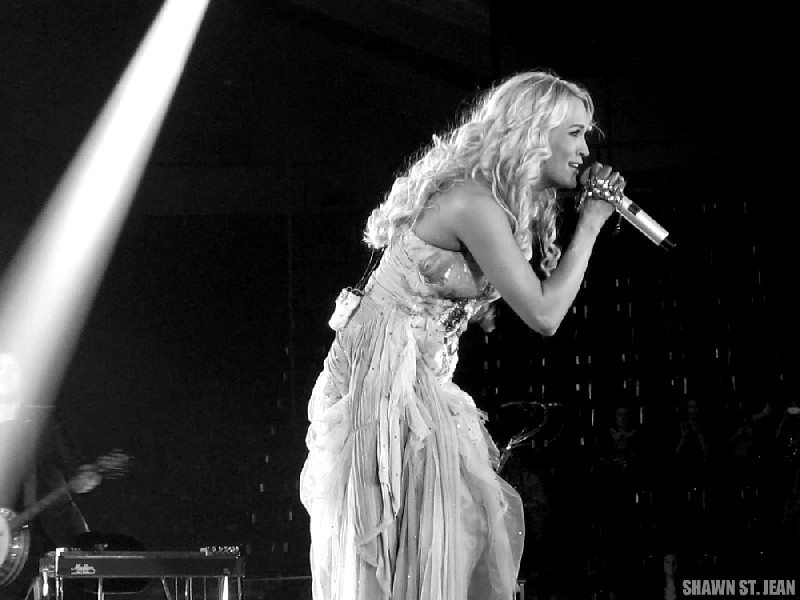 Carrie Underwood with Hunter Hayes at the Webster Bank Arena