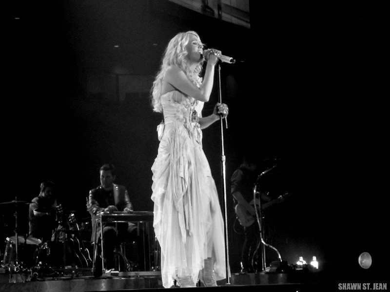 Carrie Underwood with Hunter Hayes at the Webster Bank Arena