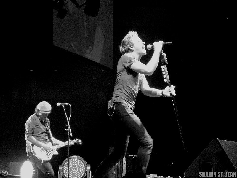 Carrie Underwood with Hunter Hayes at the Webster Bank Arena