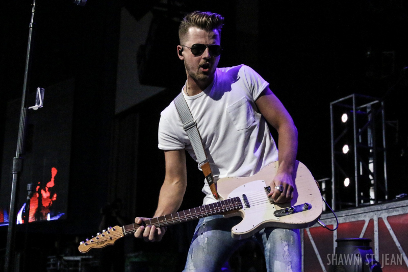 Chase Bryant opening for Brad Paisley in Hartford on August 6, 2017 / Photo by Shawn St. Jean