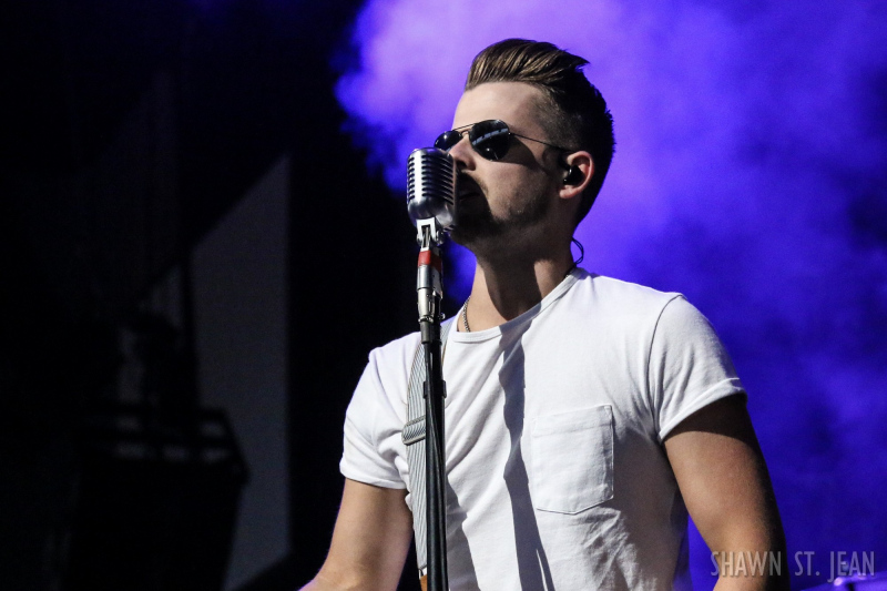 Chase Bryant opening for Brad Paisley in Hartford on August 6, 2017 / Photo by Shawn St. Jean