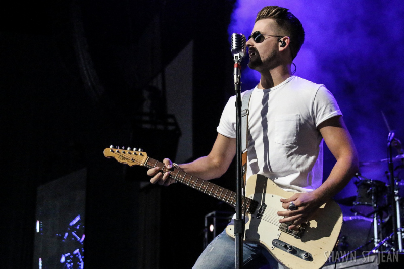 Chase Bryant opening for Brad Paisley in Hartford on August 6, 2017 / Photo by Shawn St. Jean