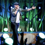 Cole Swindell opening for Dierks Bentley at Xfinity Theatre on June 2, 2017 / Photo by Shawn St. Jean