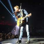 Dierks Bentley in Hartford CT on November 15, 2014.