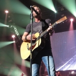 Dierks Bentley in Hartford CT on November 15, 2014.