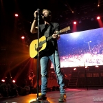 Dierks Bentley in Hartford CT on November 15, 2014.