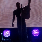 Dierks Bentley in Hartford CT on November 15, 2014.