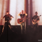 Dierks Bentley in Hartford CT on November 15, 2014.