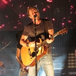 Dierks Bentley in Hartford CT on November 15, 2014.