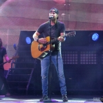 Dierks Bentley in Hartford CT on November 15, 2014.