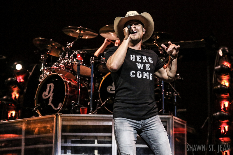 Dustin Lynch opening for Brad Paisley in Hartford on August 6, 2017 / Photo by Shawn St. Jean