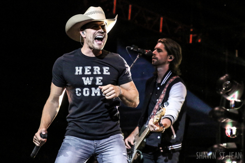 Dustin Lynch opening for Brad Paisley in Hartford on August 6, 2017 / Photo by Shawn St. Jean