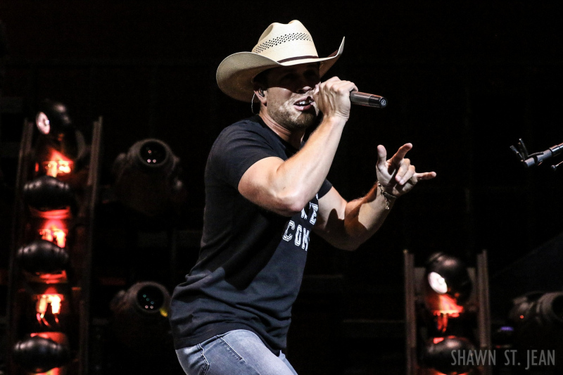 Dustin Lynch opening for Brad Paisley in Hartford on August 6, 2017 / Photo by Shawn St. Jean