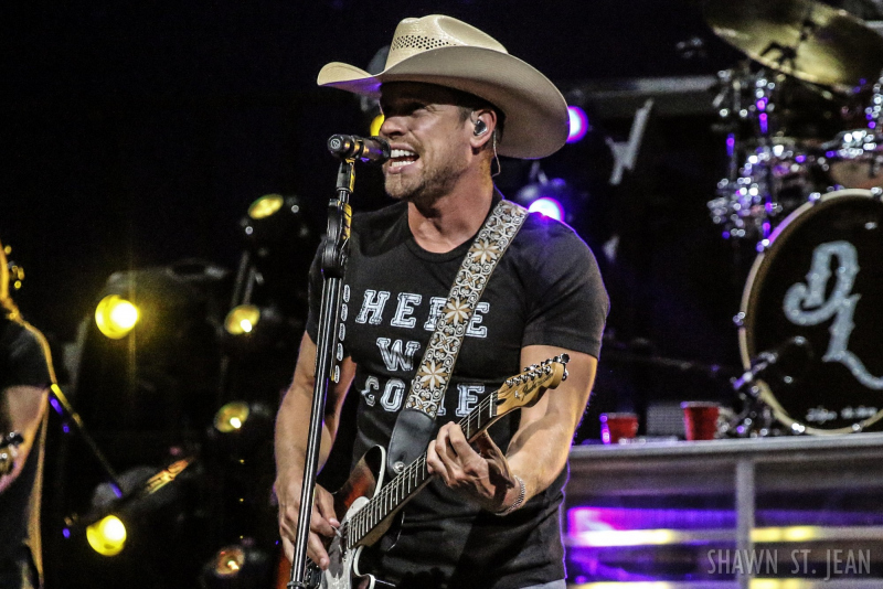 Dustin Lynch opening for Brad Paisley in Hartford on August 6, 2017 / Photo by Shawn St. Jean