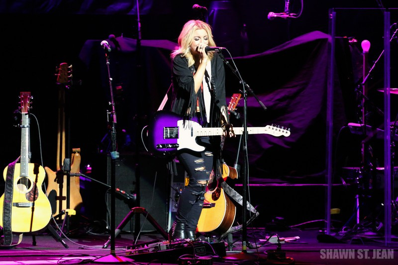 Lindsay Ell on the CMT Next Women of Country Tour at the Beacon Theatre in NYC on January 20, 2016.