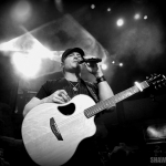 Jerrod Niemann at the Mohegan Sun Wolf Den in Uncasville, CT on May 23, 2015.