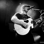 Jerrod Niemann at the Mohegan Sun Wolf Den in Uncasville, CT on May 23, 2015.