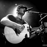 Jerrod Niemann at the Mohegan Sun Wolf Den in Uncasville, CT on May 23, 2015.