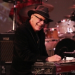 Bob Riedel performing with Jessica Lynn at the Paramount Hudson Valley, December 16, 2016.