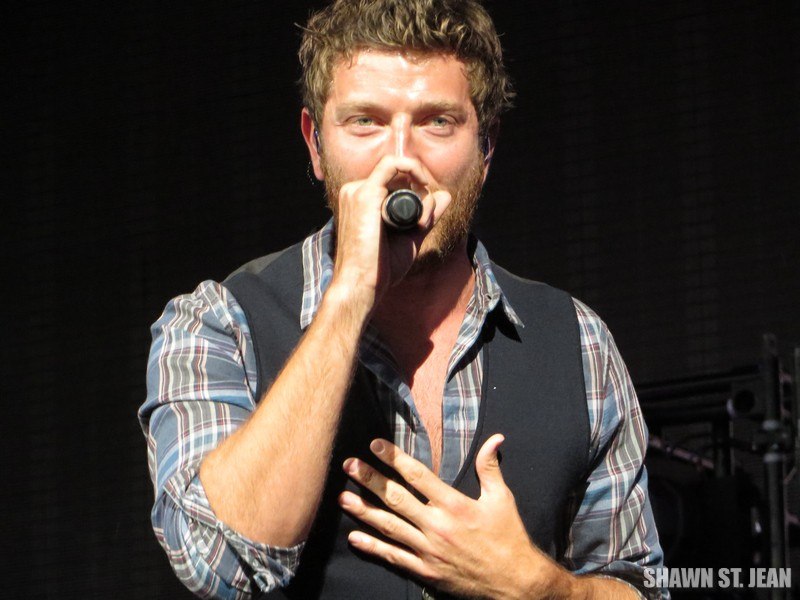 Brett Eldredge opening for Keith Urban at the Xfinity Theatre in Hartford CT on August 16, 2014.