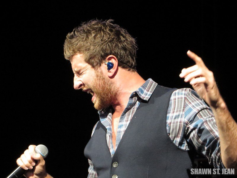 Brett Eldredge opening for Keith Urban at the Xfinity Theatre in Hartford CT on August 16, 2014.
