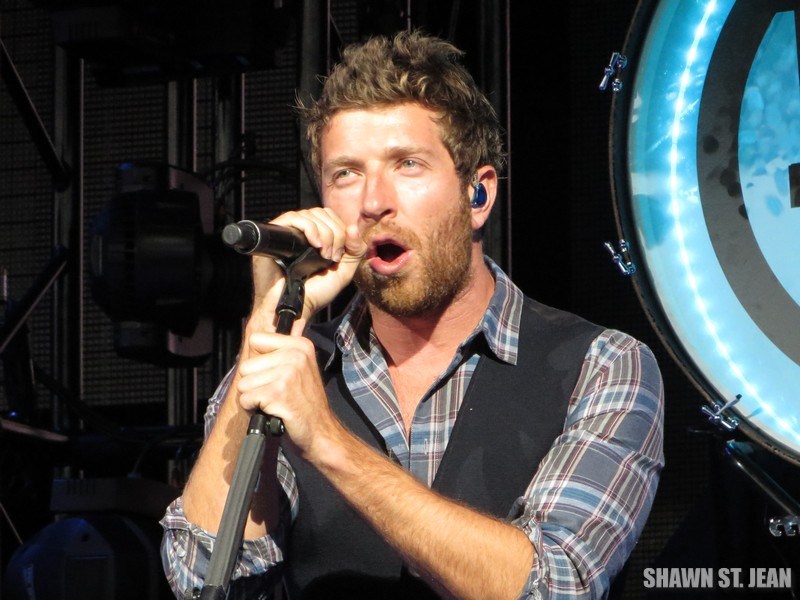 Brett Eldredge opening for Keith Urban at the Xfinity Theatre in Hartford CT on August 16, 2014.