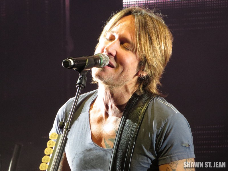 Keith Urban at the Xfinity Theatre in Hartford CT on August 16, 2014.