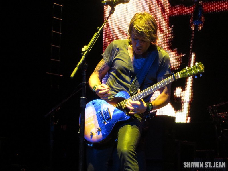 Keith Urban at the Xfinity Theatre in Hartford CT on August 16, 2014.