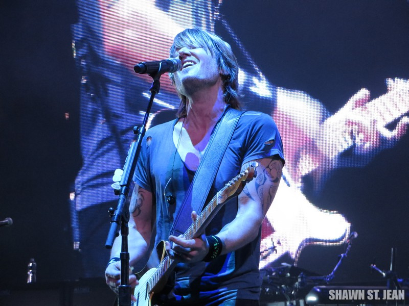 Keith Urban at the Xfinity Theatre in Hartford CT on August 16, 2014.