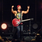 Kip Moore opening for Miranda Lambert at Xfinity Theatre in Hartford CT on August 19, 2016