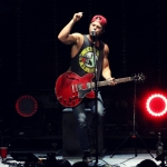 Kip Moore opening for Miranda Lambert at Xfinity Theatre in Hartford CT on August 19, 2016