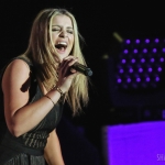 Lauren Alaina opening for Martina McBride in NYC on March 9, 2017.