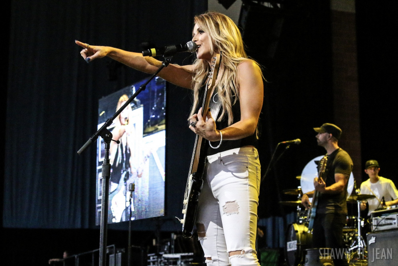 Lindsay Ell opening for Brad Paisley in Hartford on August 6, 2017 / Photo by Shawn St. Jean