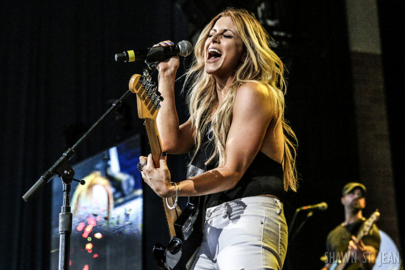 Lindsay Ell opening for Brad Paisley in Hartford on August 6, 2017 / Photo by Shawn St. Jean